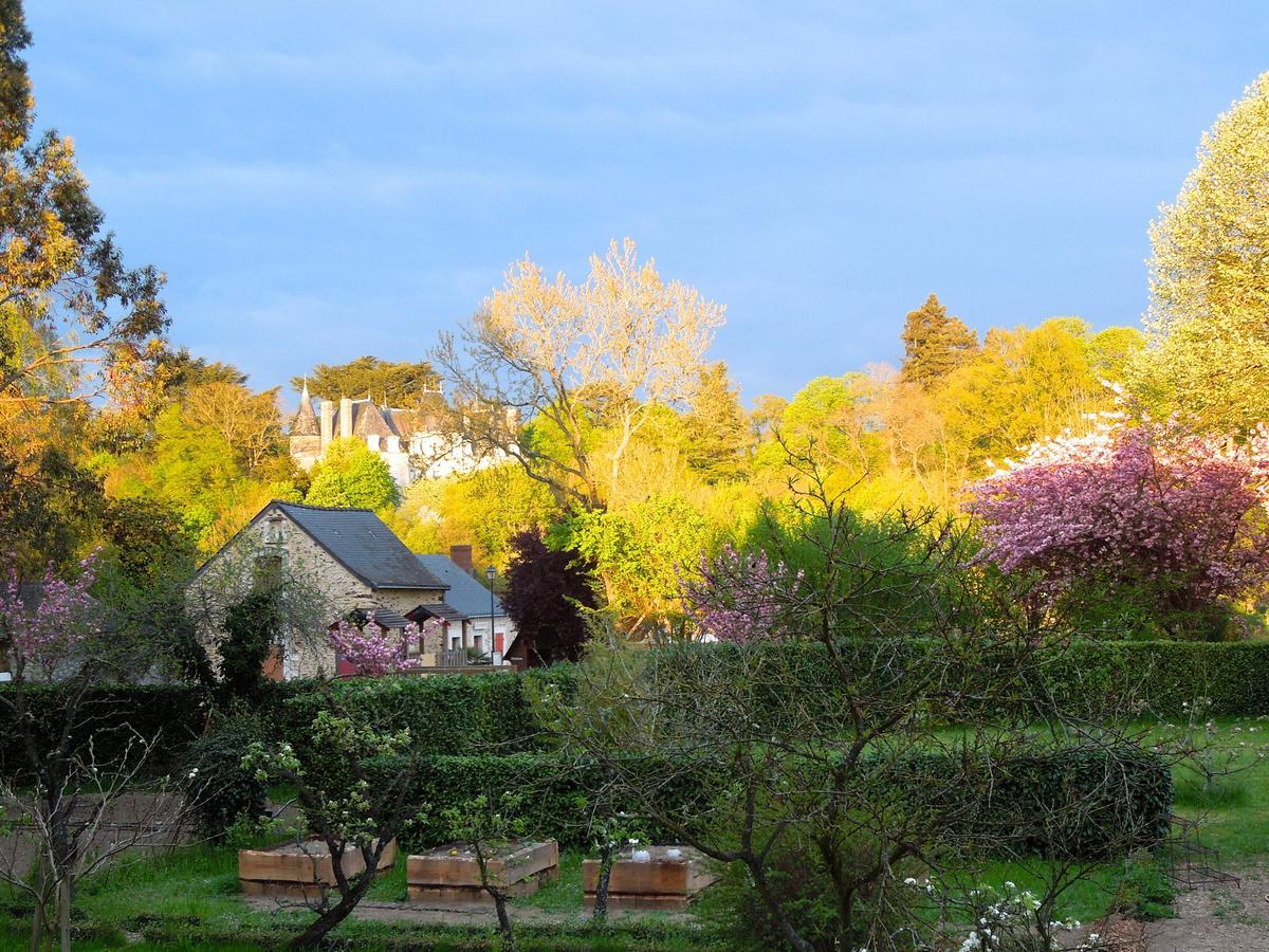 Le Presbytere Du Vigneau Menil ภายนอก รูปภาพ