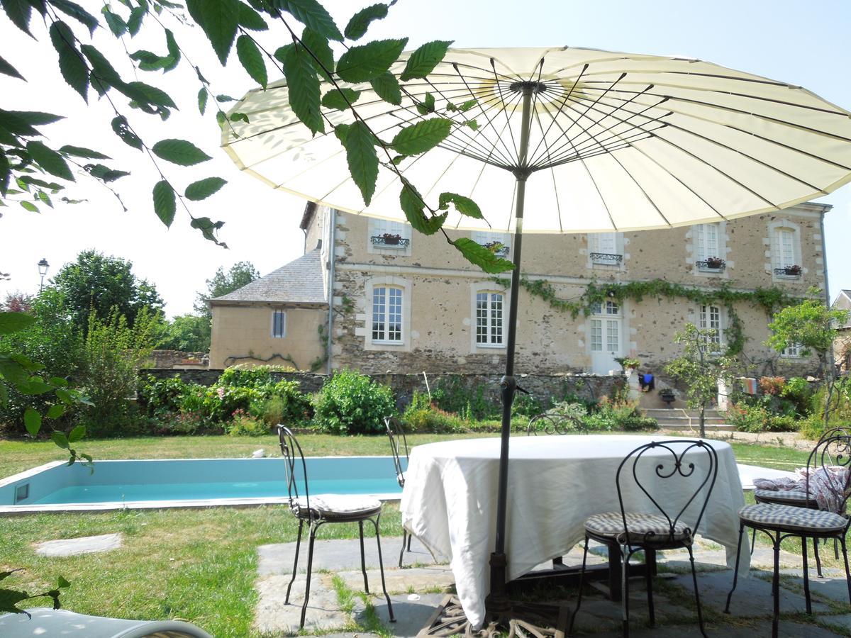 Le Presbytere Du Vigneau Menil ภายนอก รูปภาพ