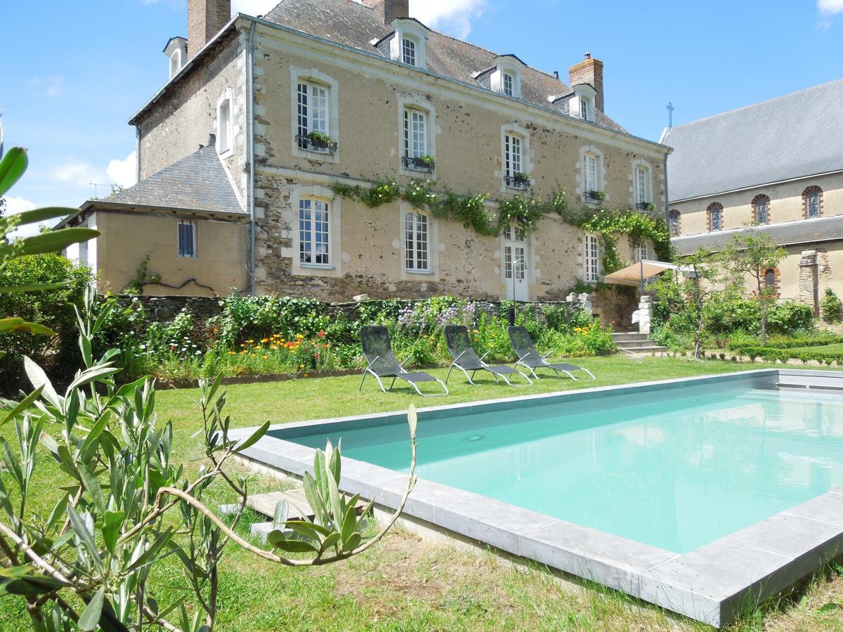 Le Presbytere Du Vigneau Menil ภายนอก รูปภาพ
